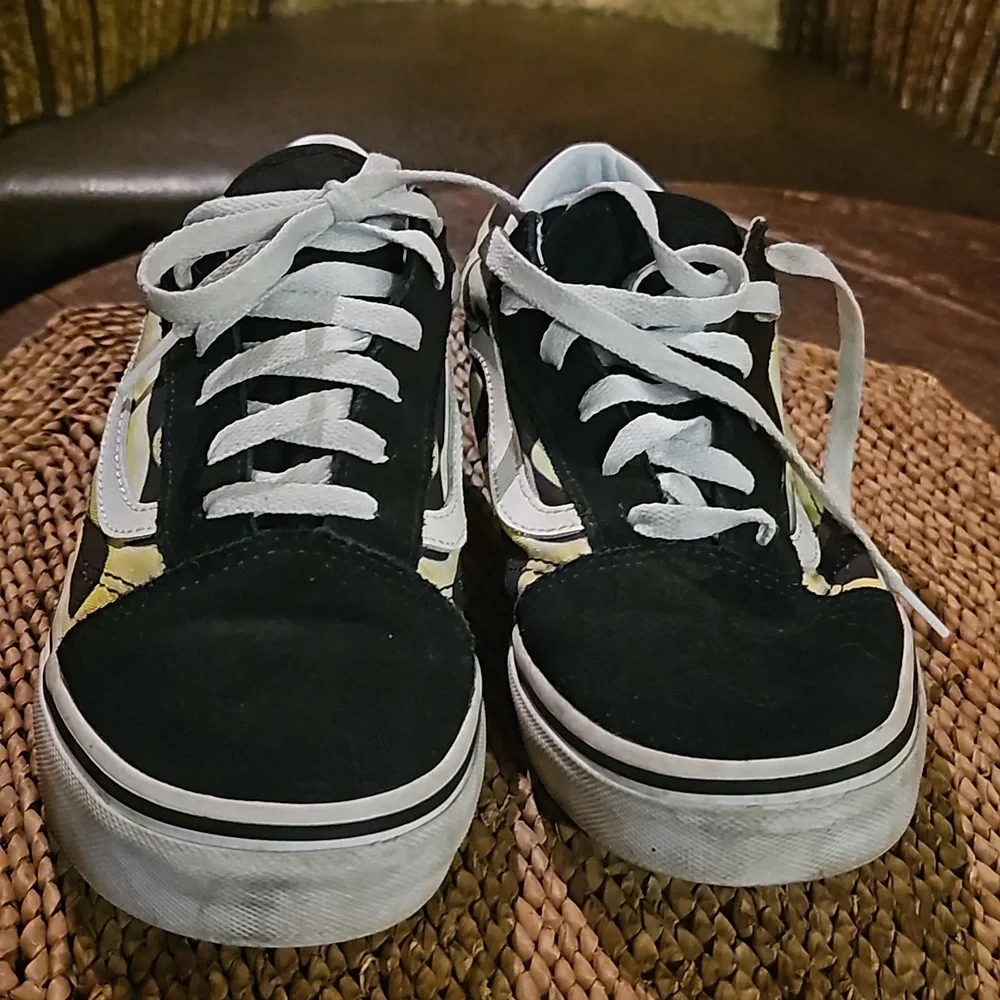 Vans sneakers with flames - Picture 3 of 6